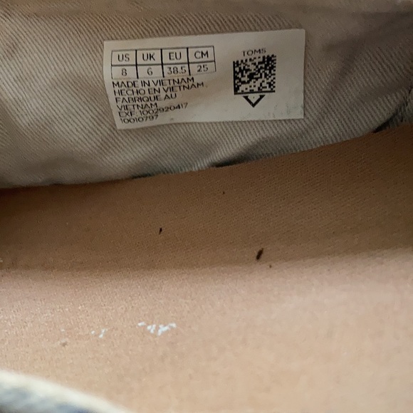 EUC Toms sz 8 - Picture 3 of 5